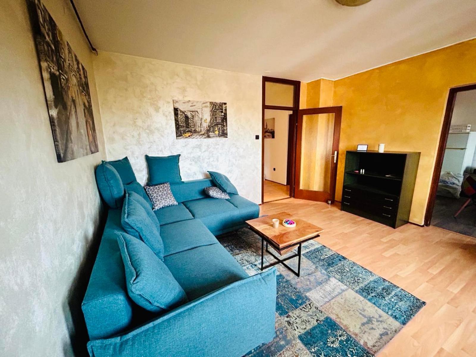 Fly By Suite - Zagreb Airport - 0-24H Self Check In&Out - Parking On Site Velika Gorica Exterior foto